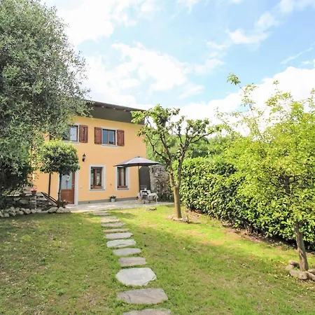 La Casetta By Interhome بيت للعطل Casale Corte Cerro